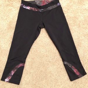 Lululemon Floral Crops